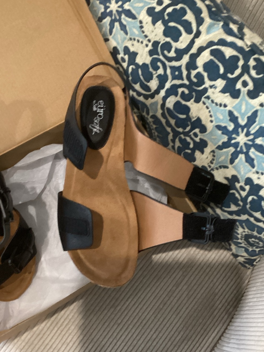 EuroSoft Black Wedge Sandals with Buckle Straps Size 9 - Picture 4 of 6